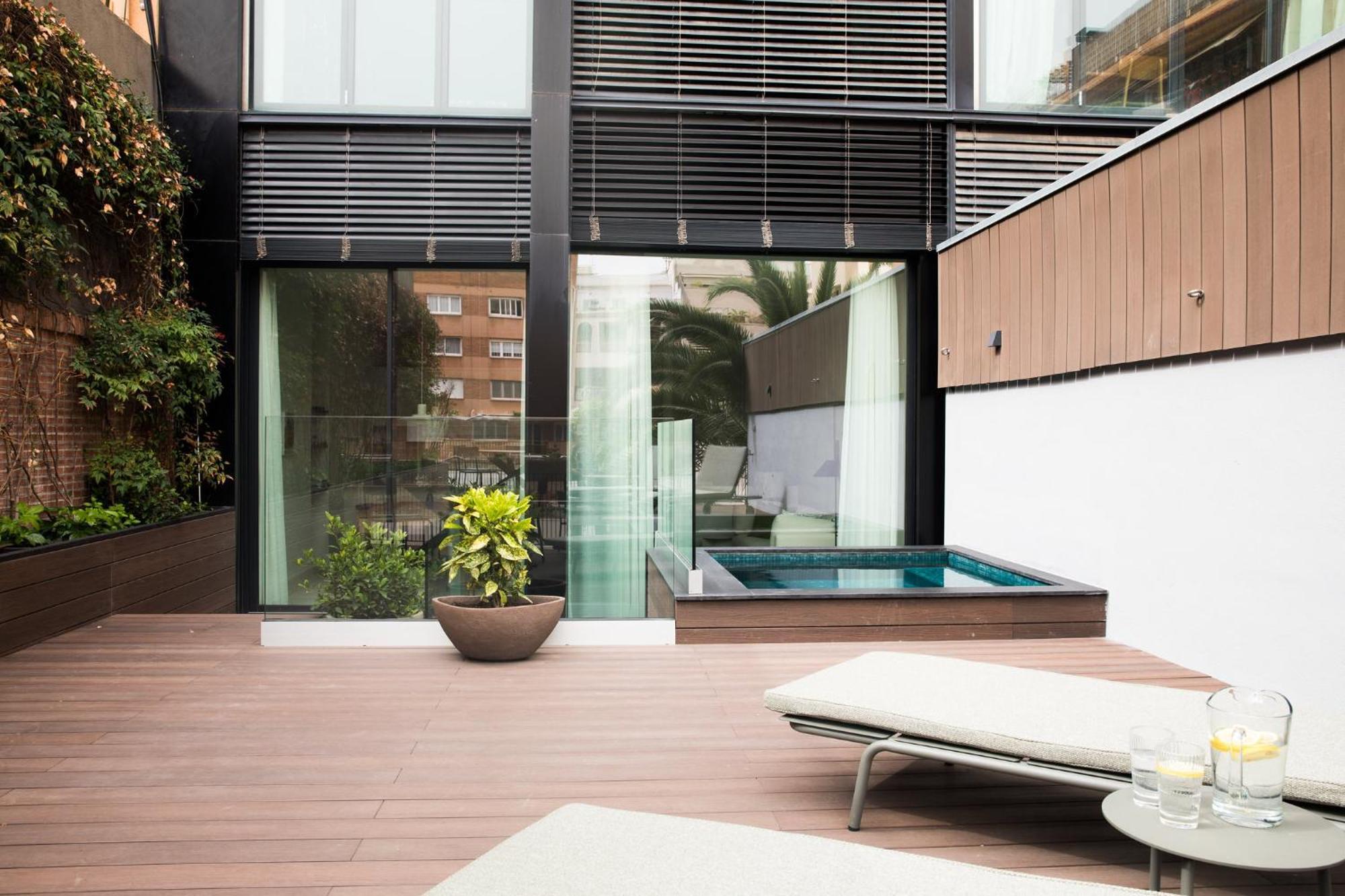 The Patio - 3 Bedroom Duplex With Private Terrace And Pool Apartment *