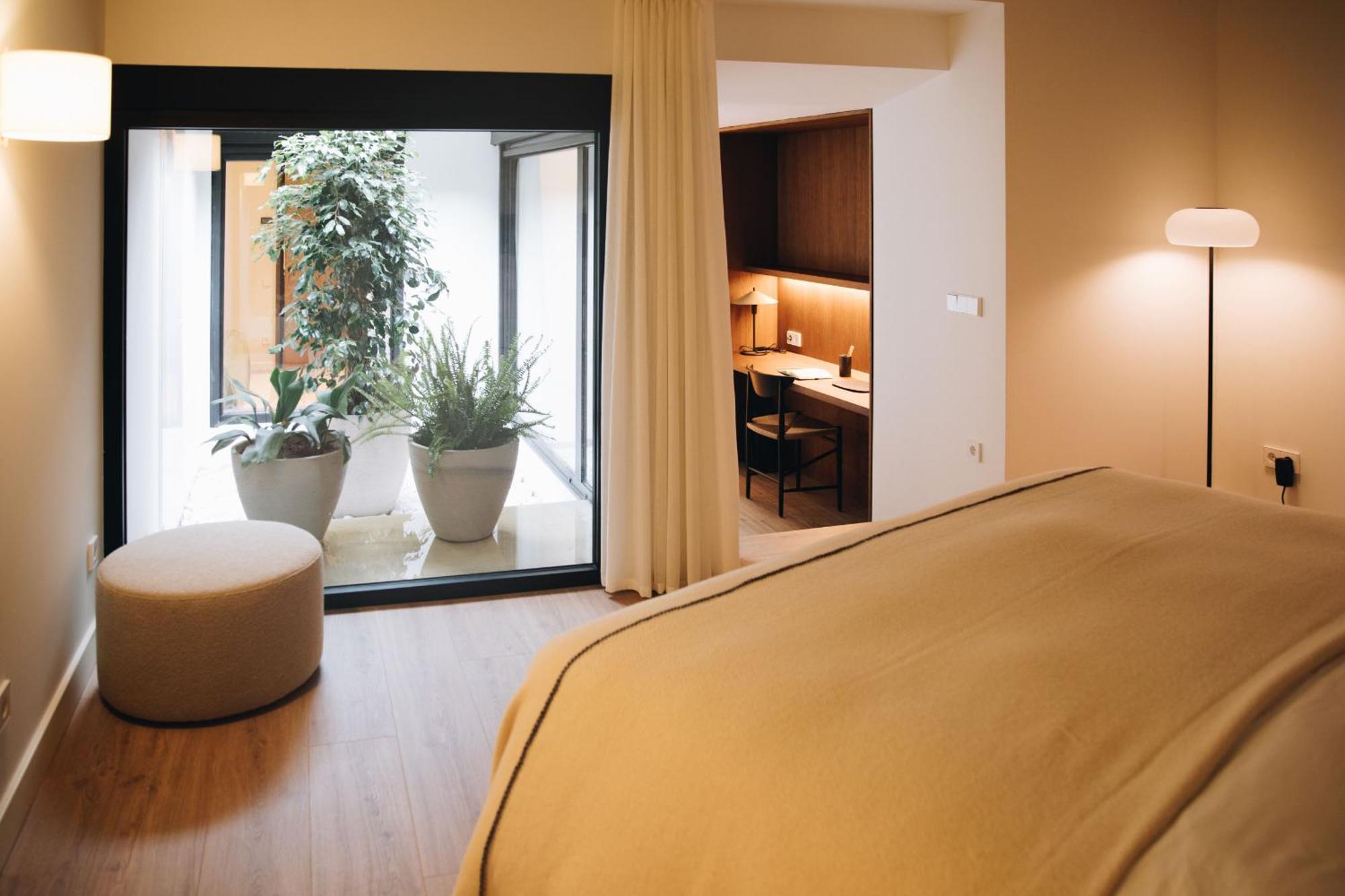 Apartment The Patio - 3 Bedroom Duplex With Private Terrace And Pool Barcelona